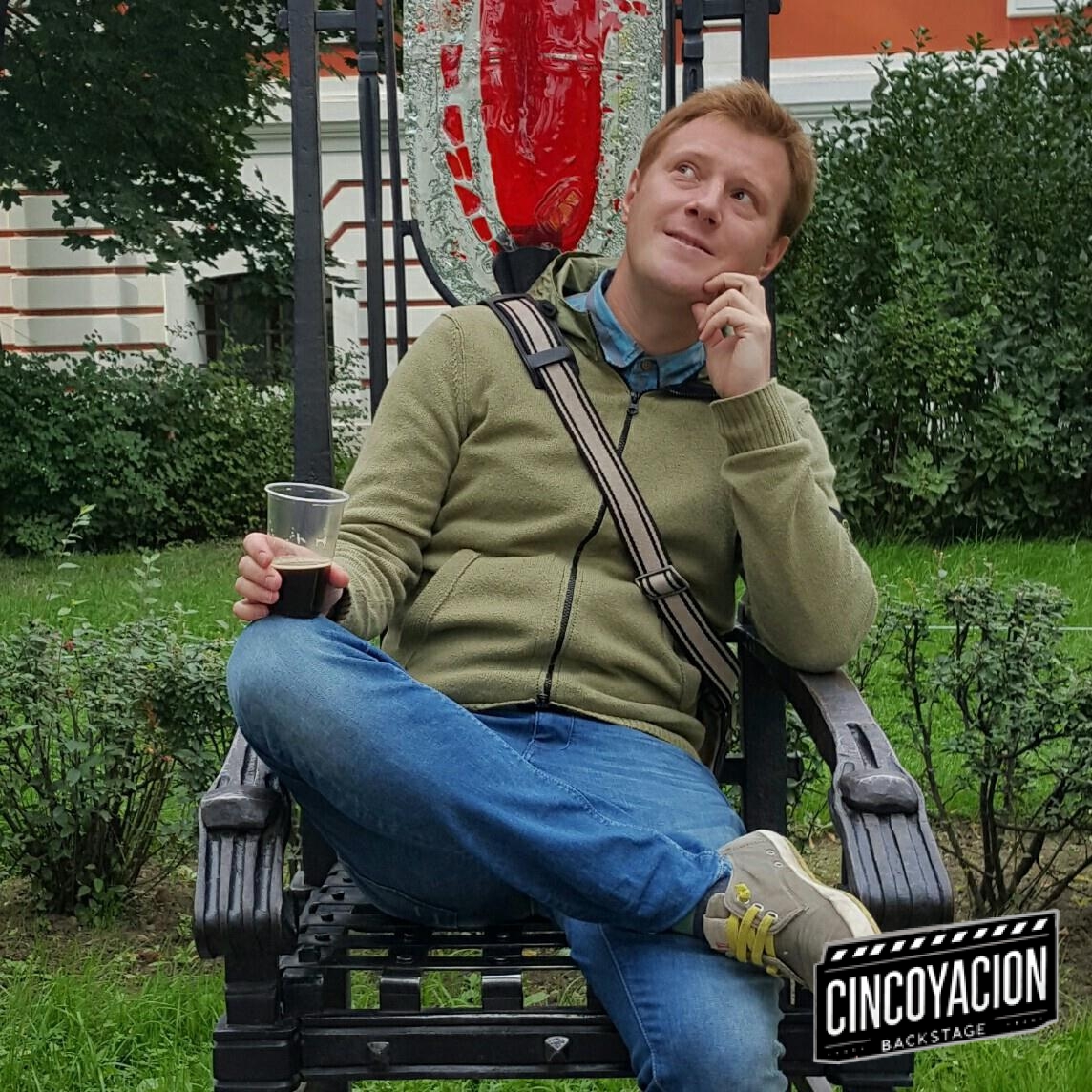 Emilio Yakovlev Cinco y acción